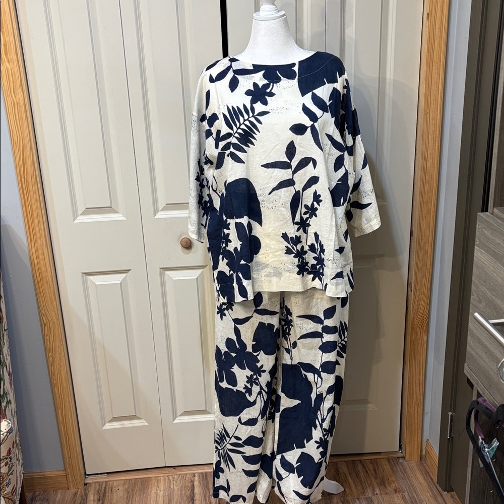 NWT Bryn Walker Navy/White Floral Wide Leg pants/long tunic size medium/large